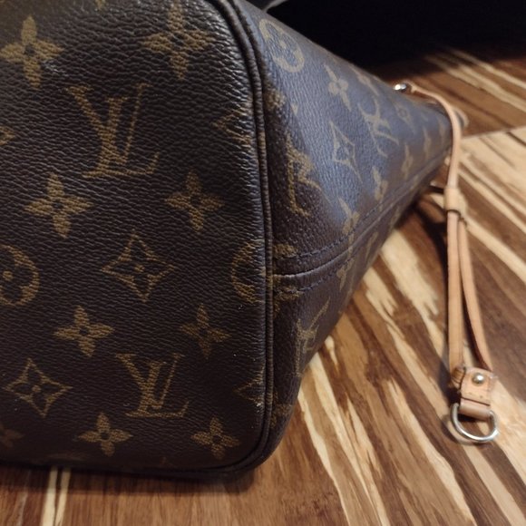 Beautiful Louis Vuitton Neverfull MM w/ New Orgainizer & Receipt! - Picture 7 of 16